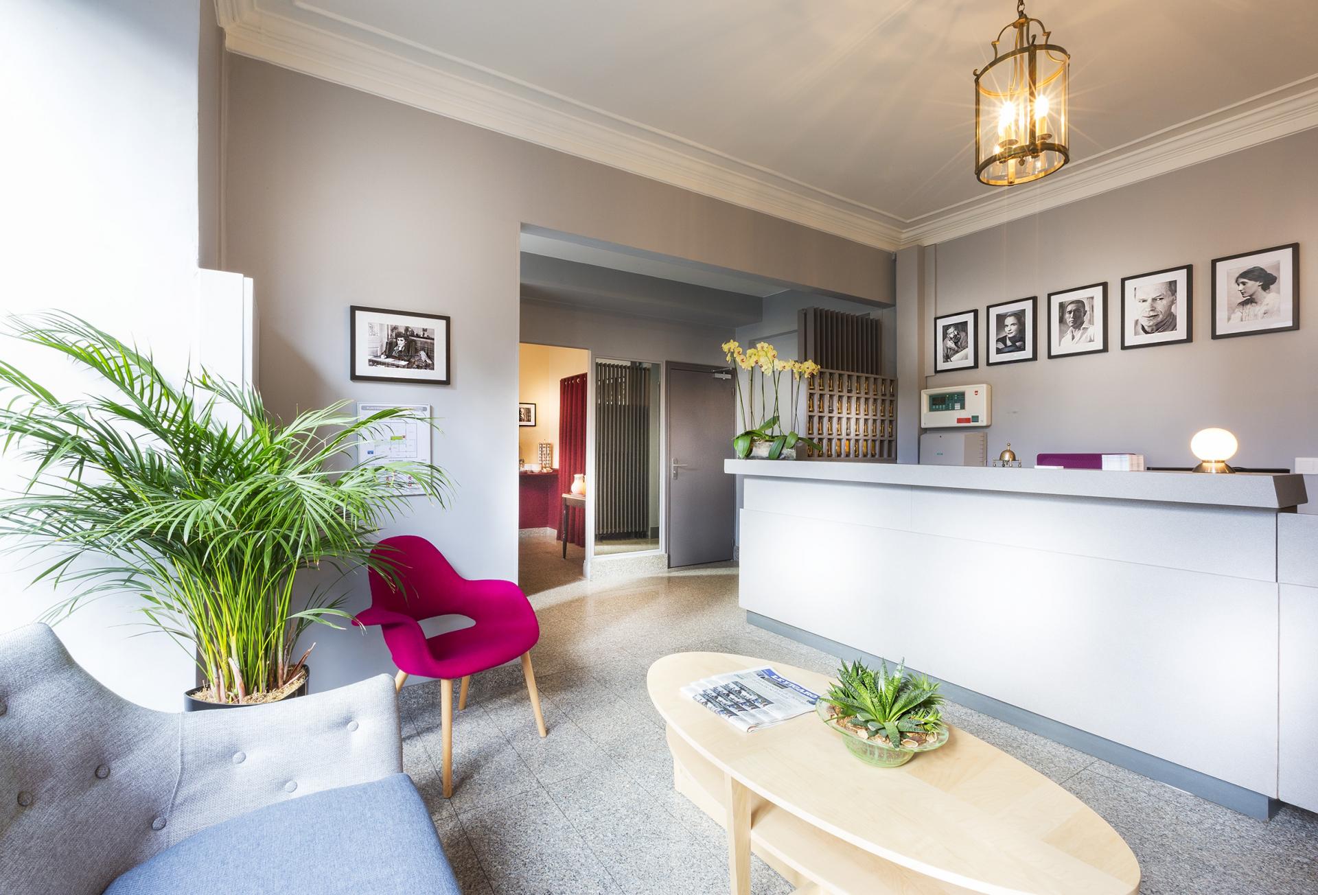 Hotel des Ecrivains - Reception